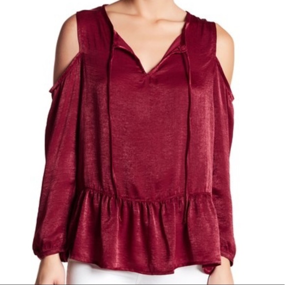 Harlowe and Graham Tops - Shimmering Cold Shoulder Top